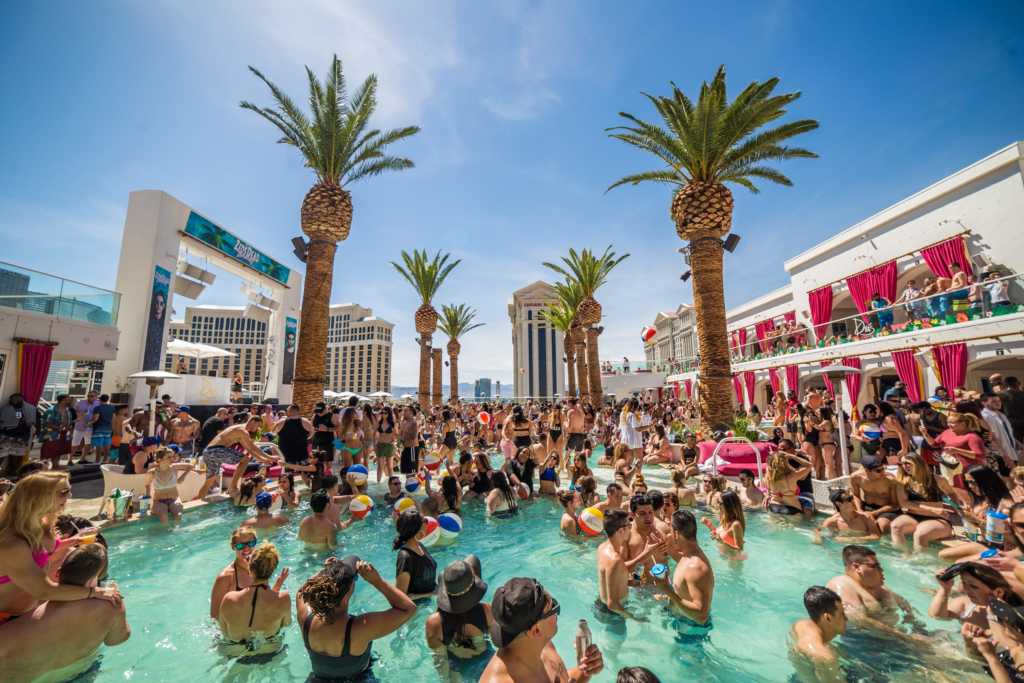 Best Las Vegas Pool Parties You Need To Visit In 2024 Video