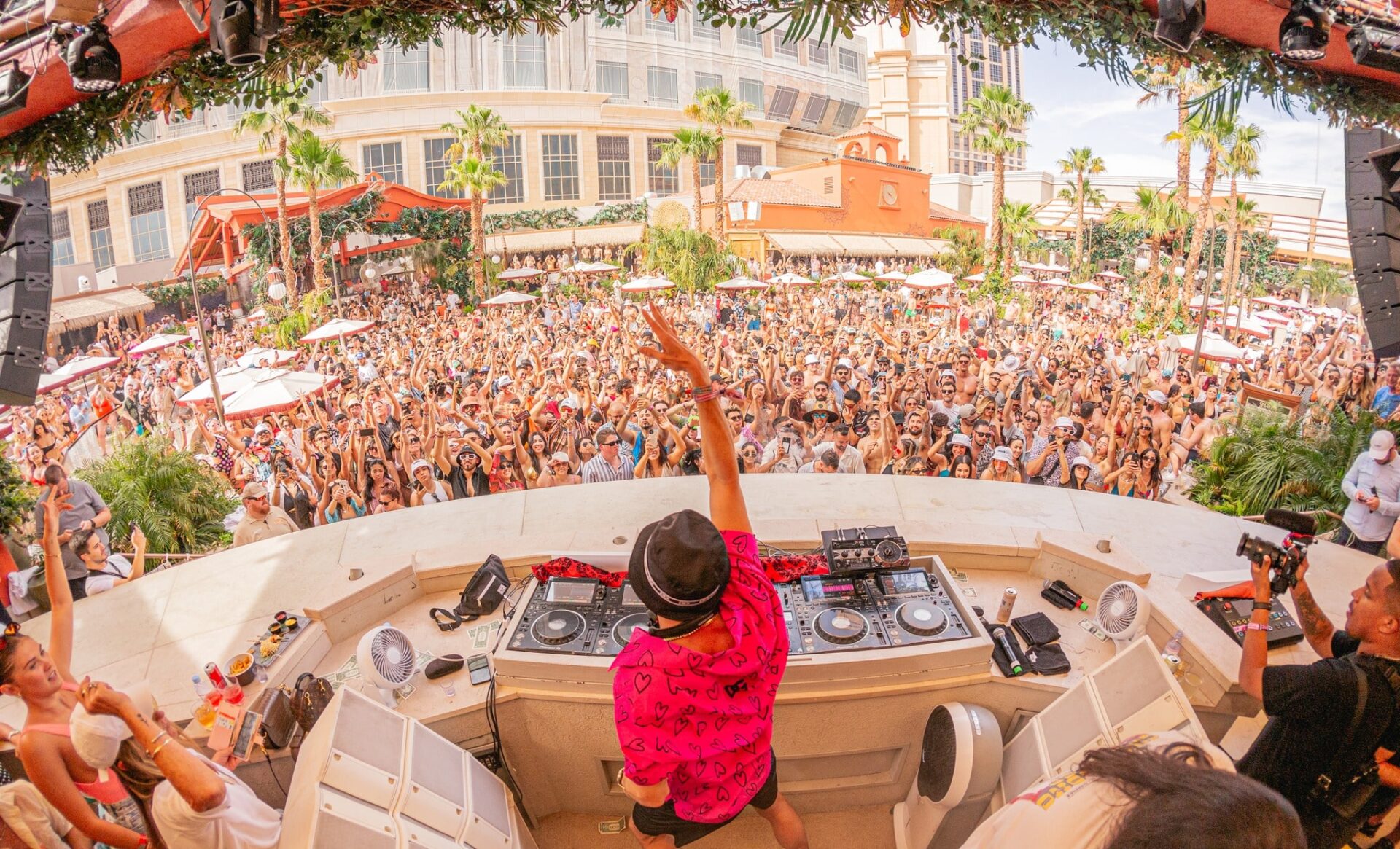 Best Pool Parties in Las Vegas - Dayclubs You Need To Visit [2024]