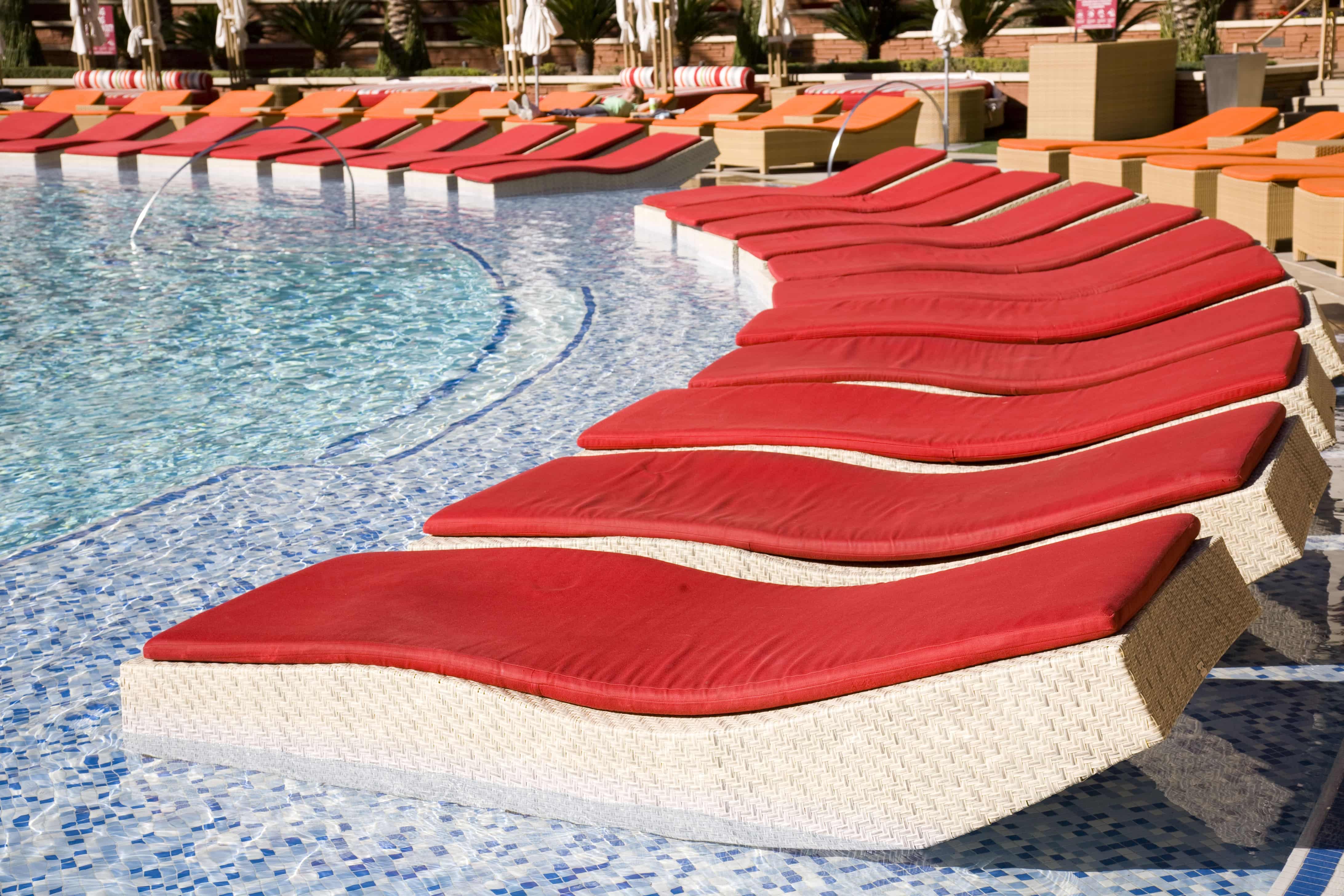 Flamingo Las Vegas Pools: Hours, Prices & Tips