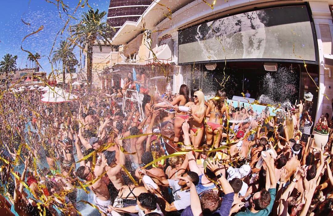 encore beach club cabanas