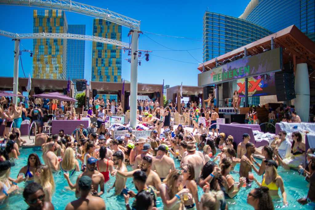 10 Of The Best Pool Parties And Day Clubs in Las Vegas