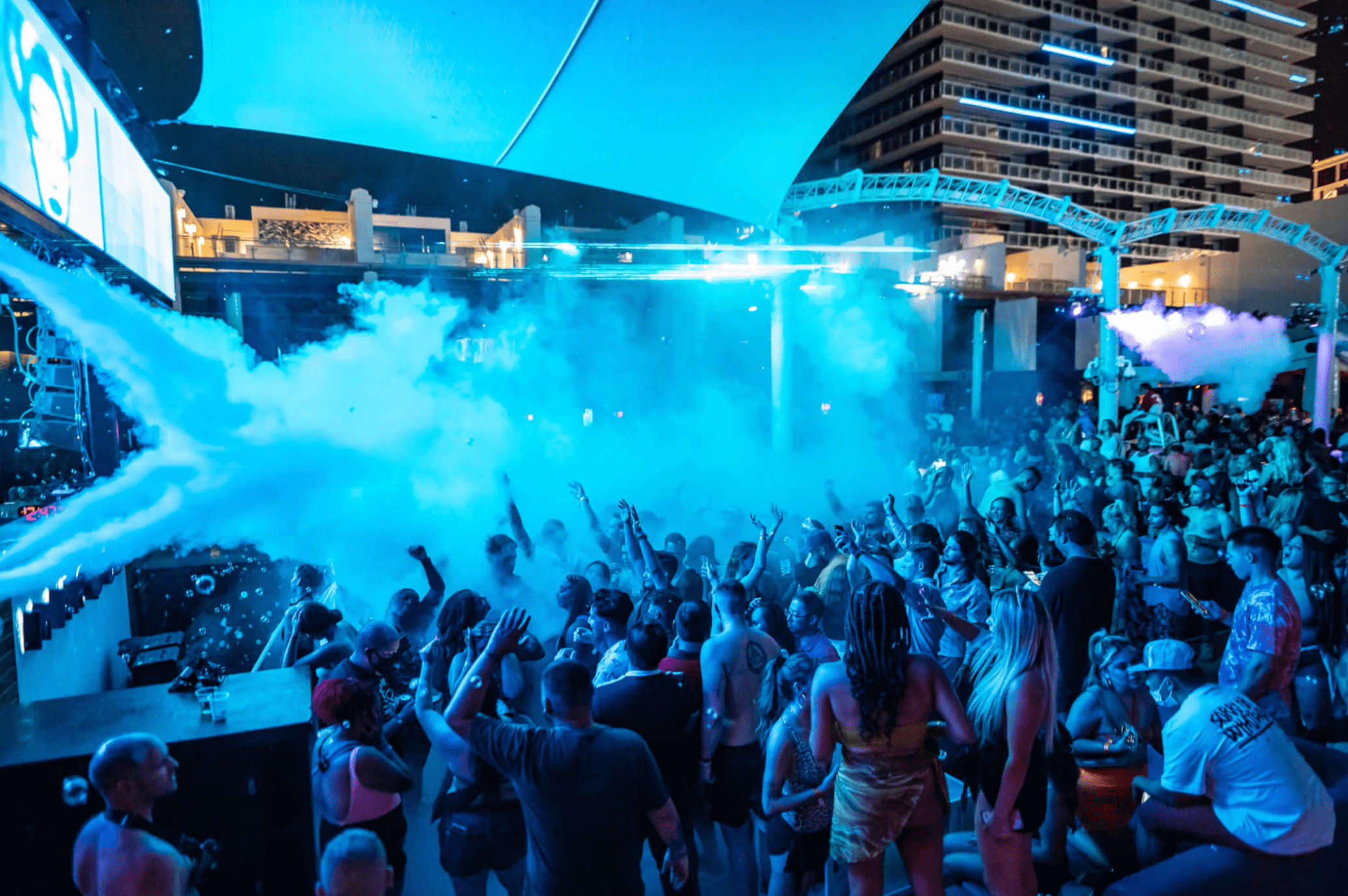 NoMad launches a pool party in April - Eater Vegas