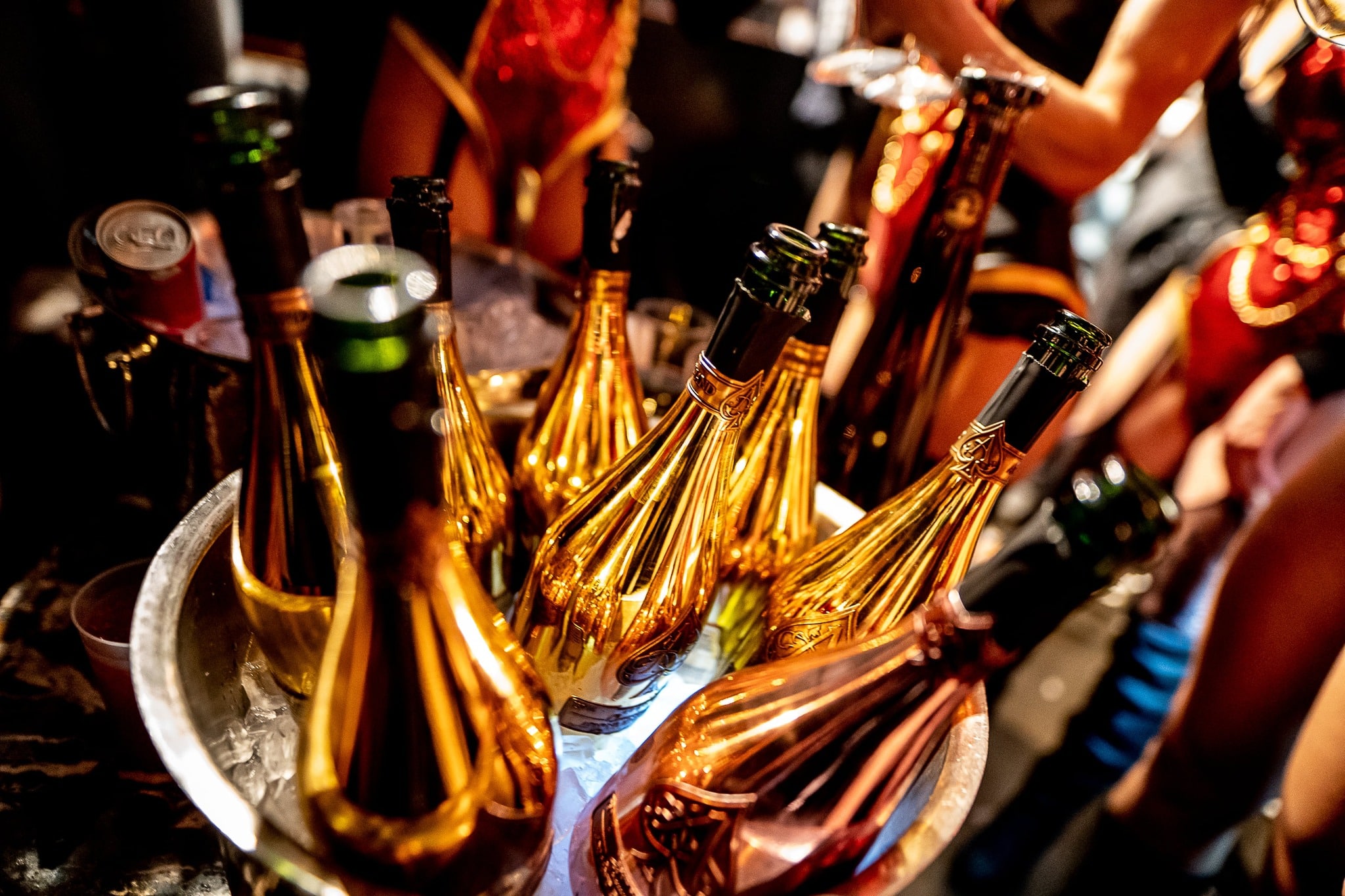 Night Clubs in Miami - Bottle Service and VIP Tables