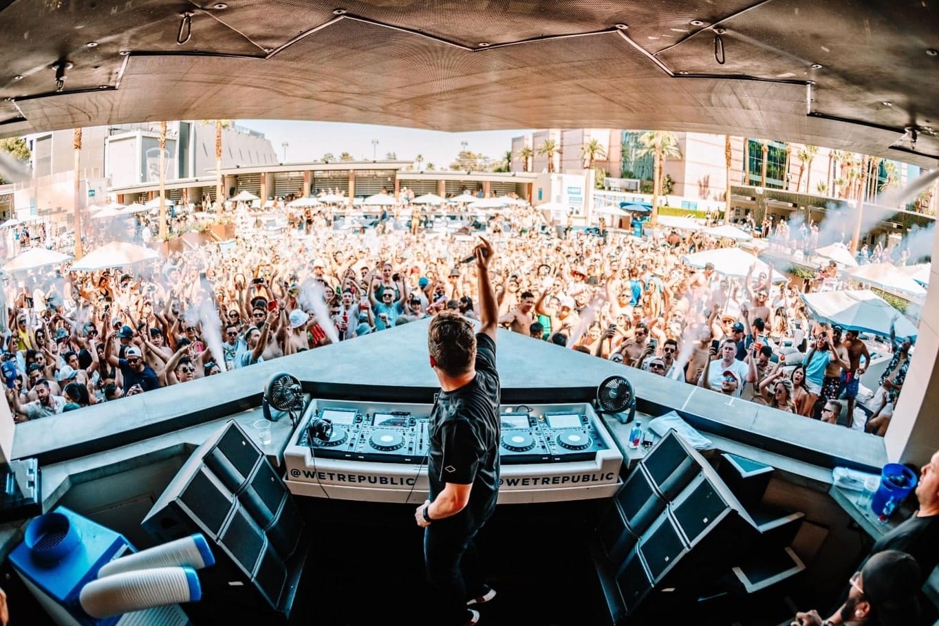 Wet Republic las vegas EDM pool party